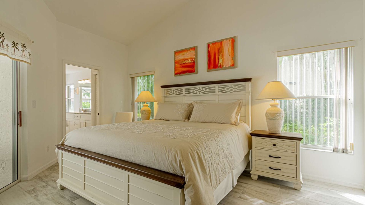 Photo of Bedroom in Crown Pointe