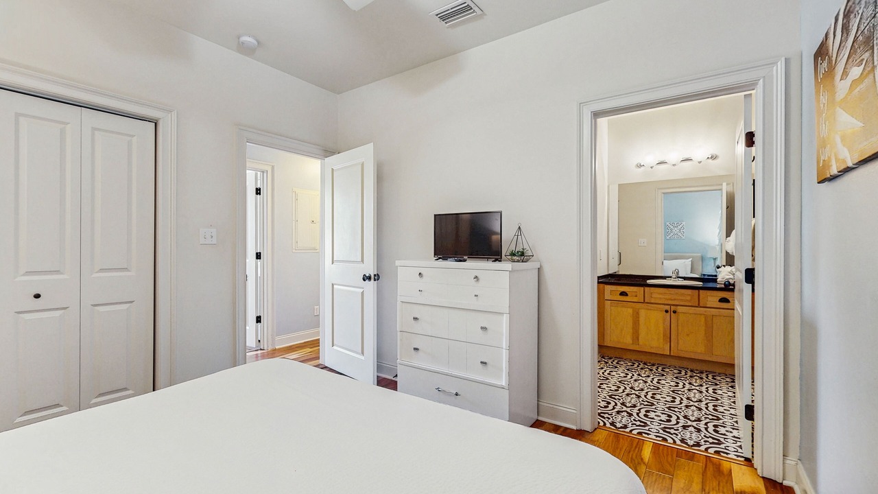 Photo of Bedroom in Dune Allen Beach
