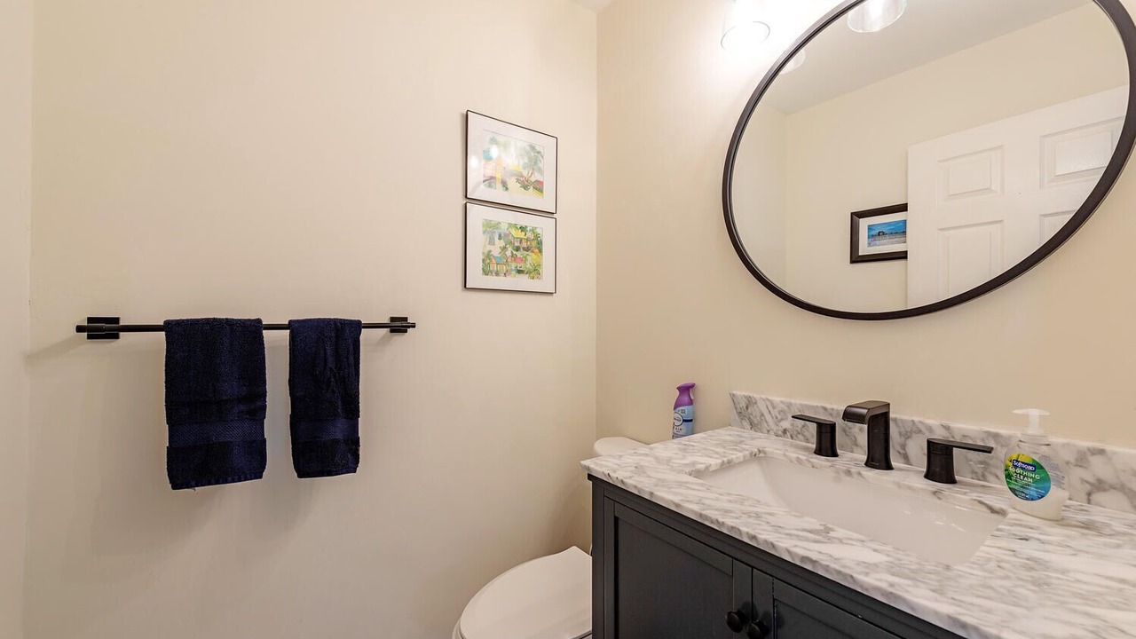 Photo of Bathroom in Crown Pointe