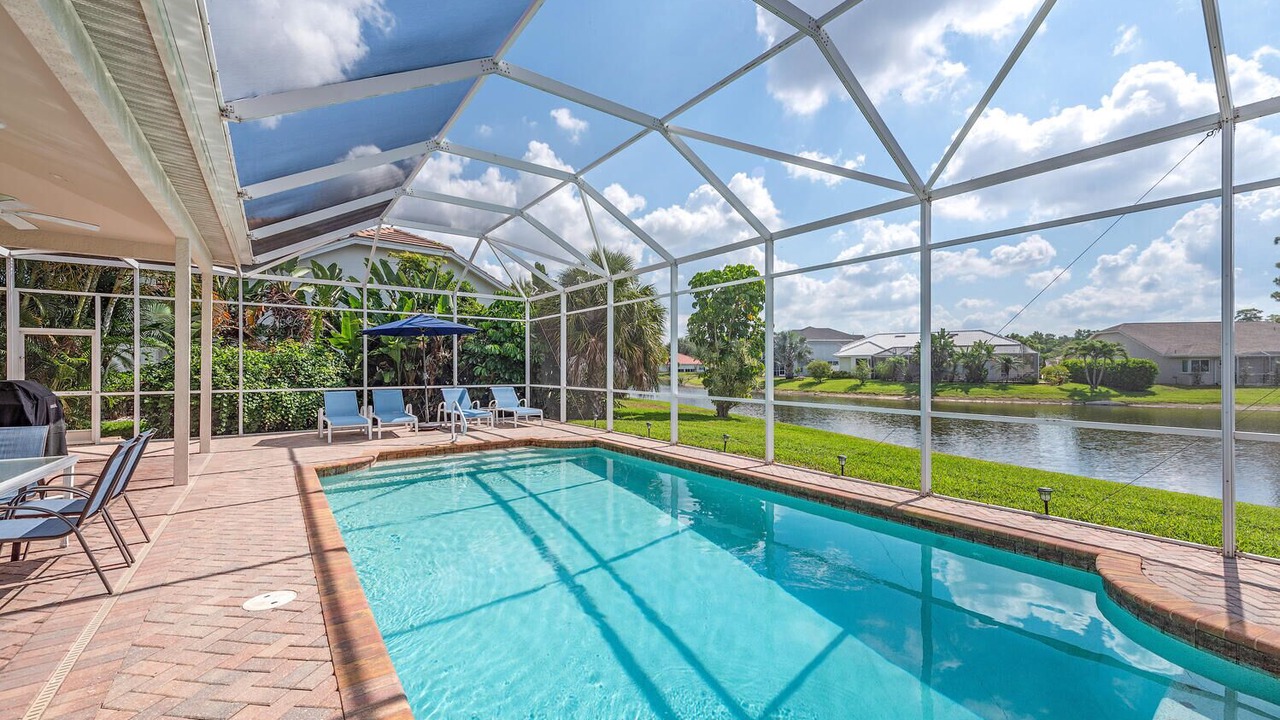 Photo of Outdoor in Crown Pointe