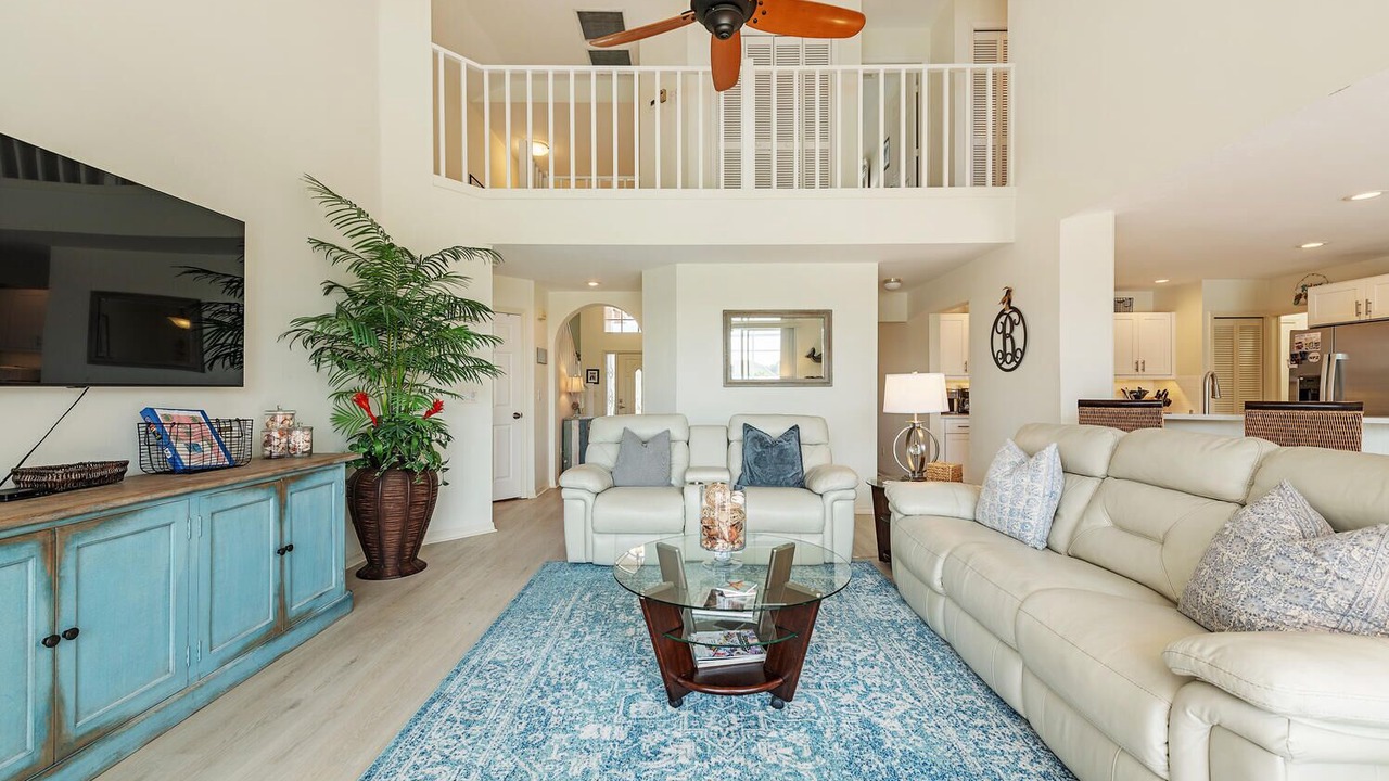 Photo of Livingroom in Crown Pointe
