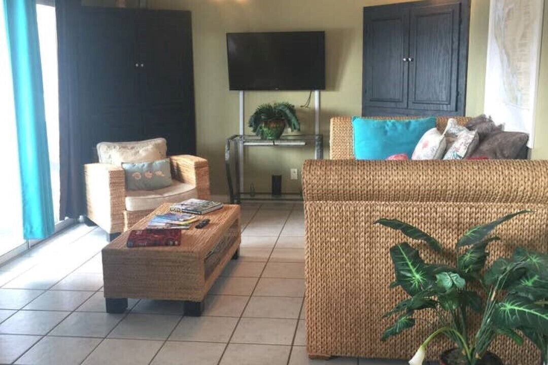 Photo of Livingroom in Pretty Bayou
