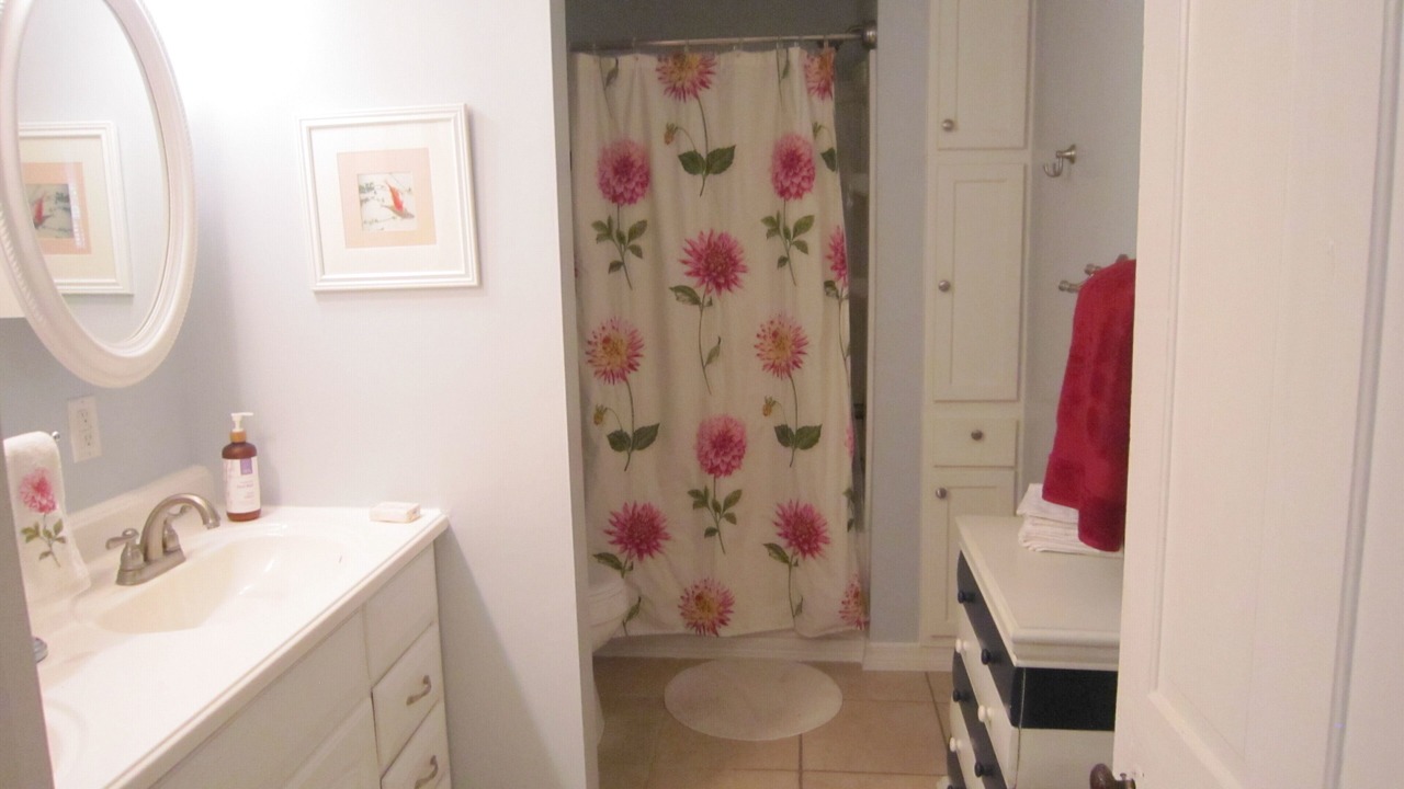 Photo of Bathroom in Rose Hill