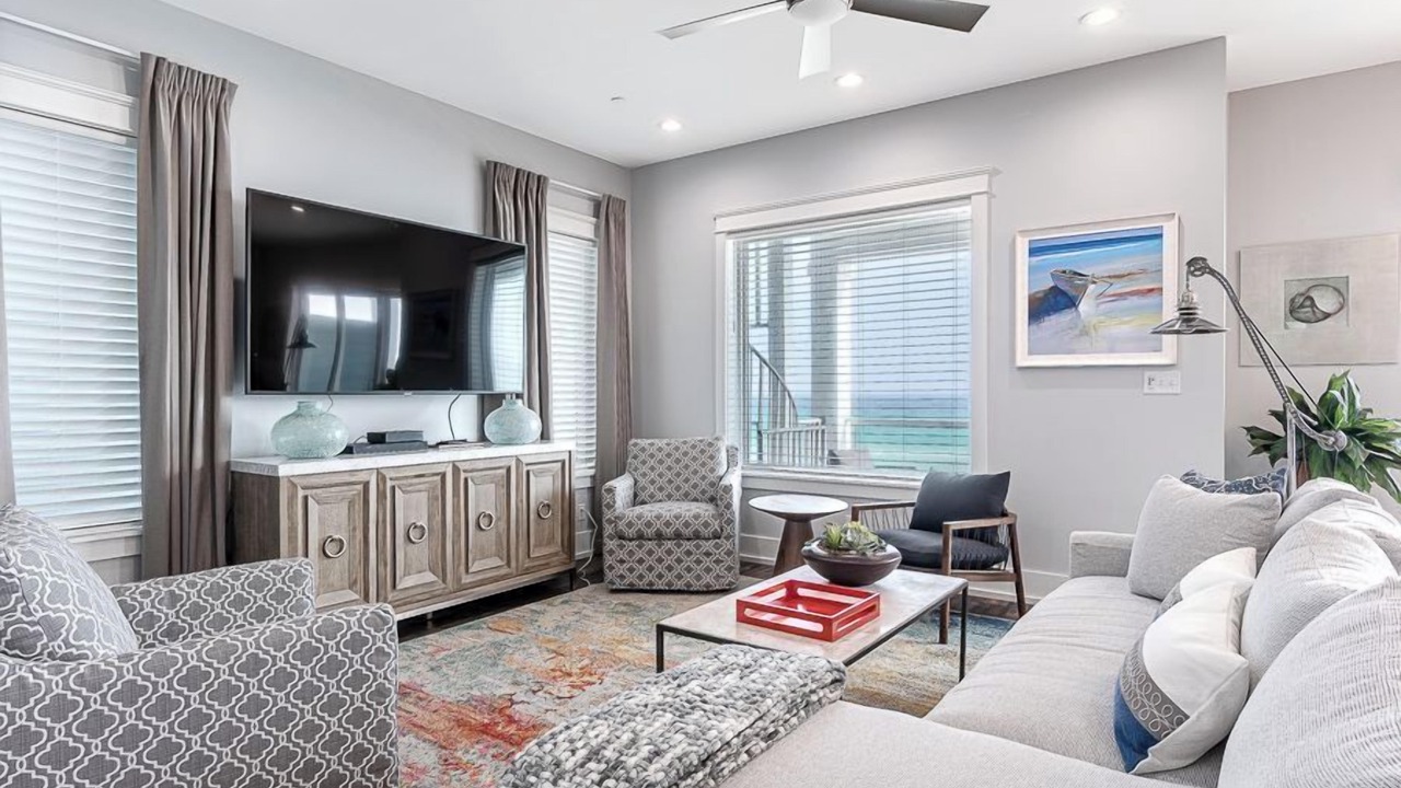 Photo of Bedroom in Laguna Beach Estates