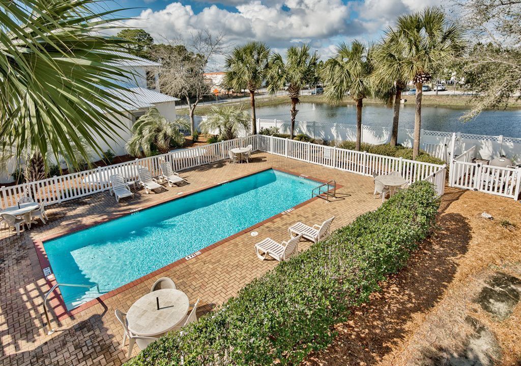 Photo of Outdoor in Emerald Waters Village