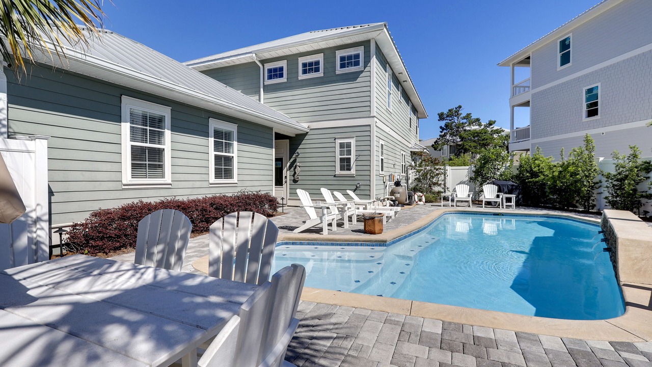 Photo of Outdoor in Emerald Waters Village