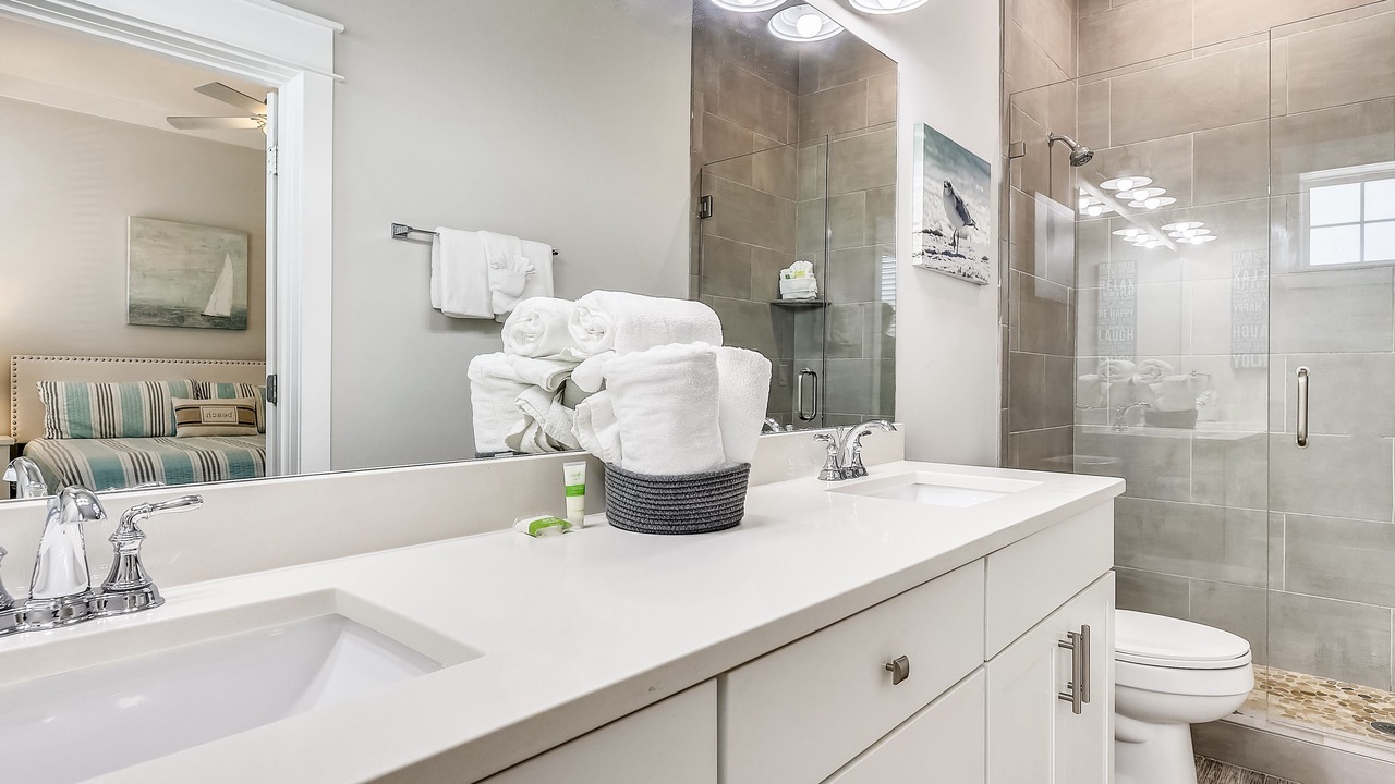 Photo of Bathroom in Emerald Waters Village