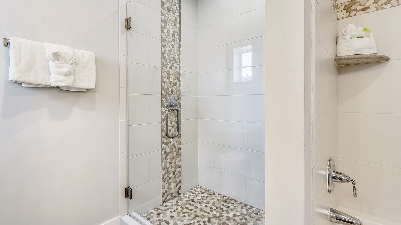 Photo of Bathroom in Emerald Waters Village