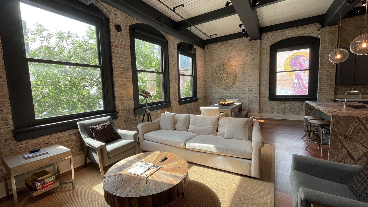 Photo of Livingroom in Central Business District