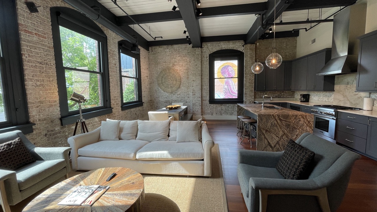 Photo of Livingroom in Central Business District