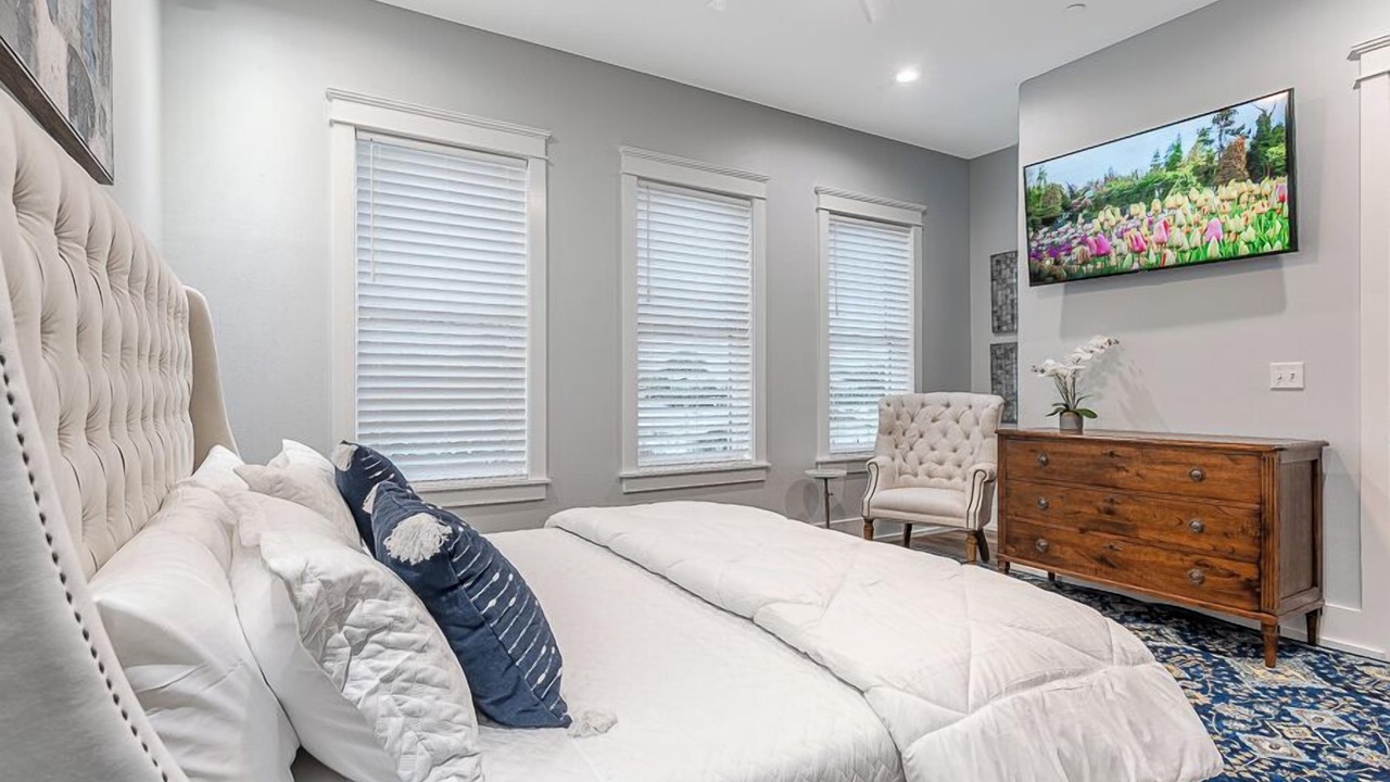 Photo of Bedroom in Laguna Beach Estates