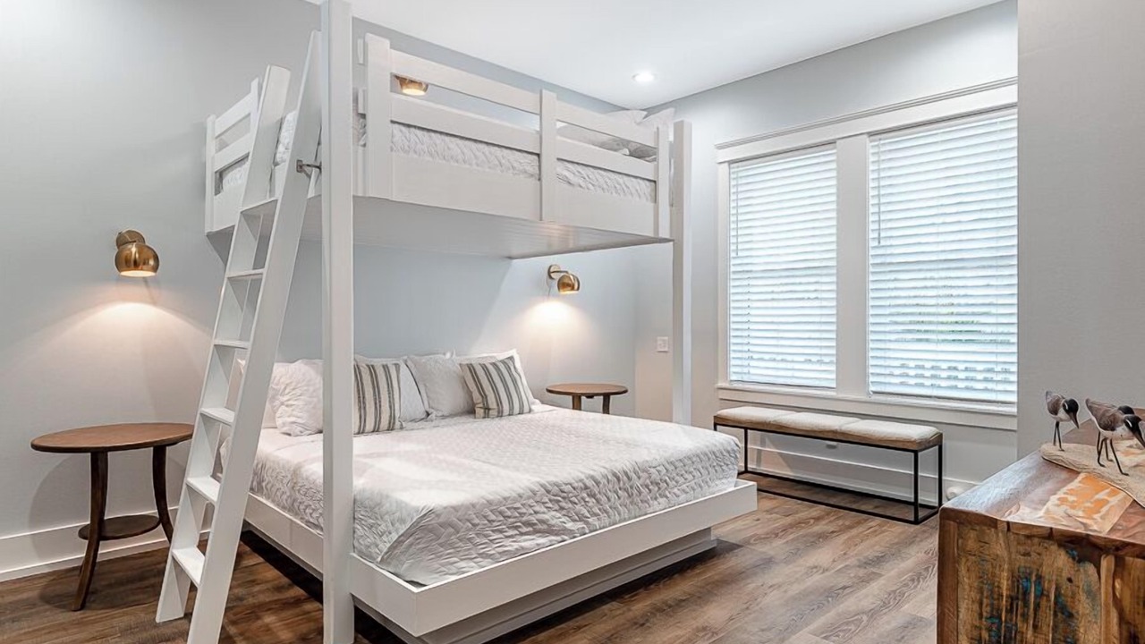 Photo of Bedroom in Laguna Beach Estates