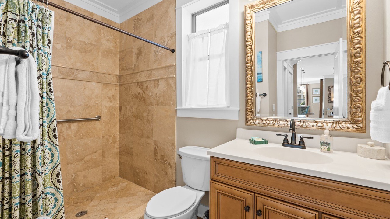Photo of Bathroom in Clipper Cove