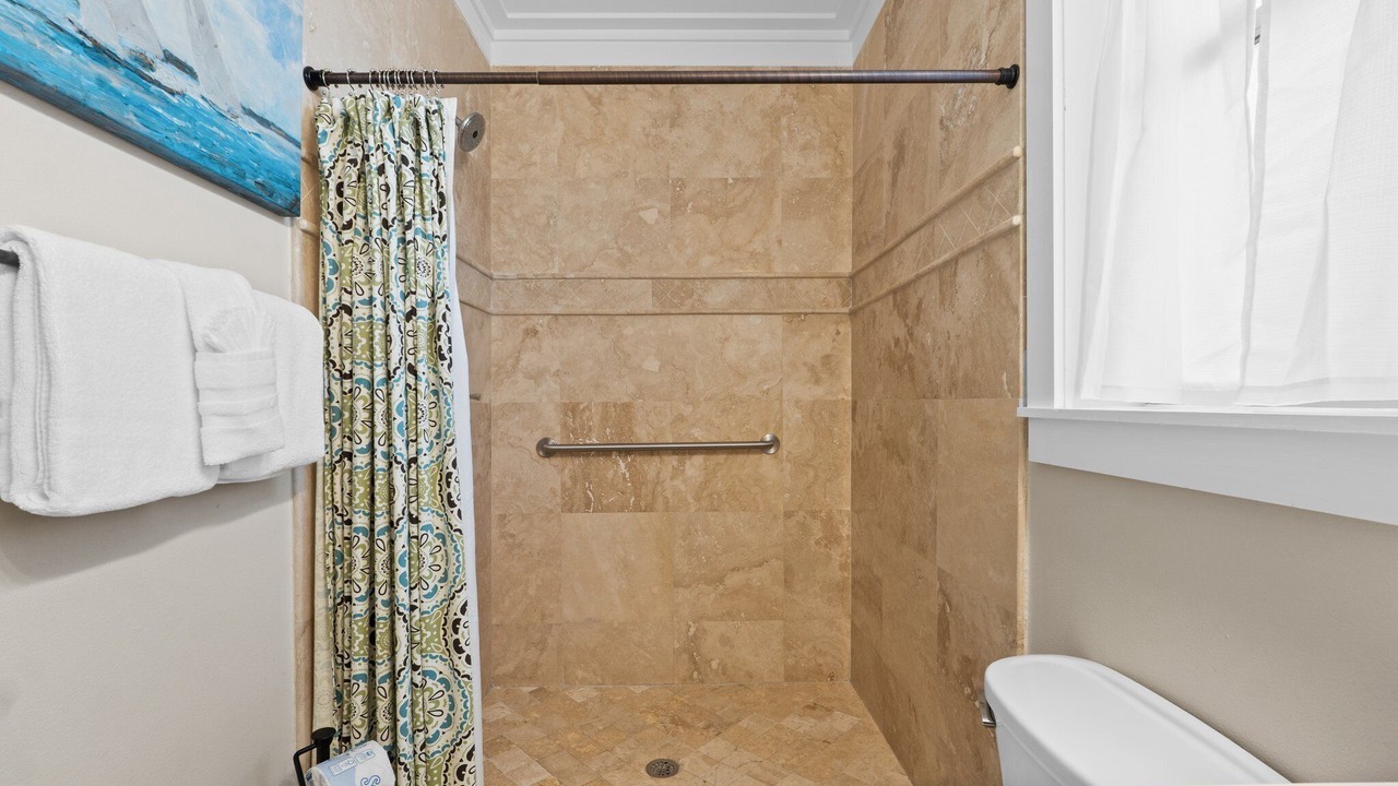 Photo of Bathroom in Clipper Cove