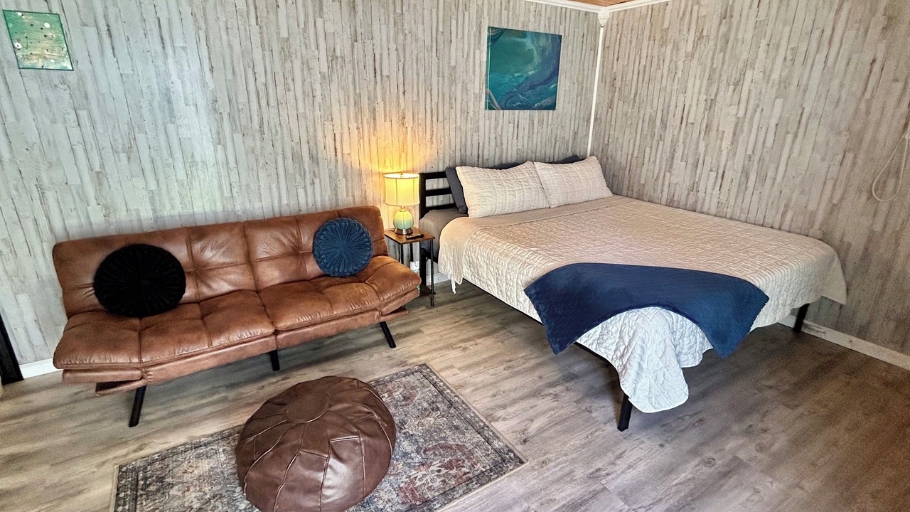 Photo of Bedroom in Salem