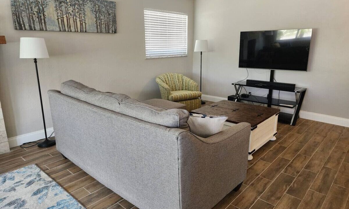Photo of Livingroom in East Naples