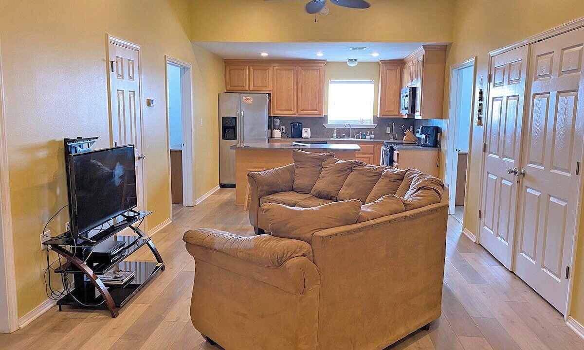 Photo of Livingroom in Golden Meadow