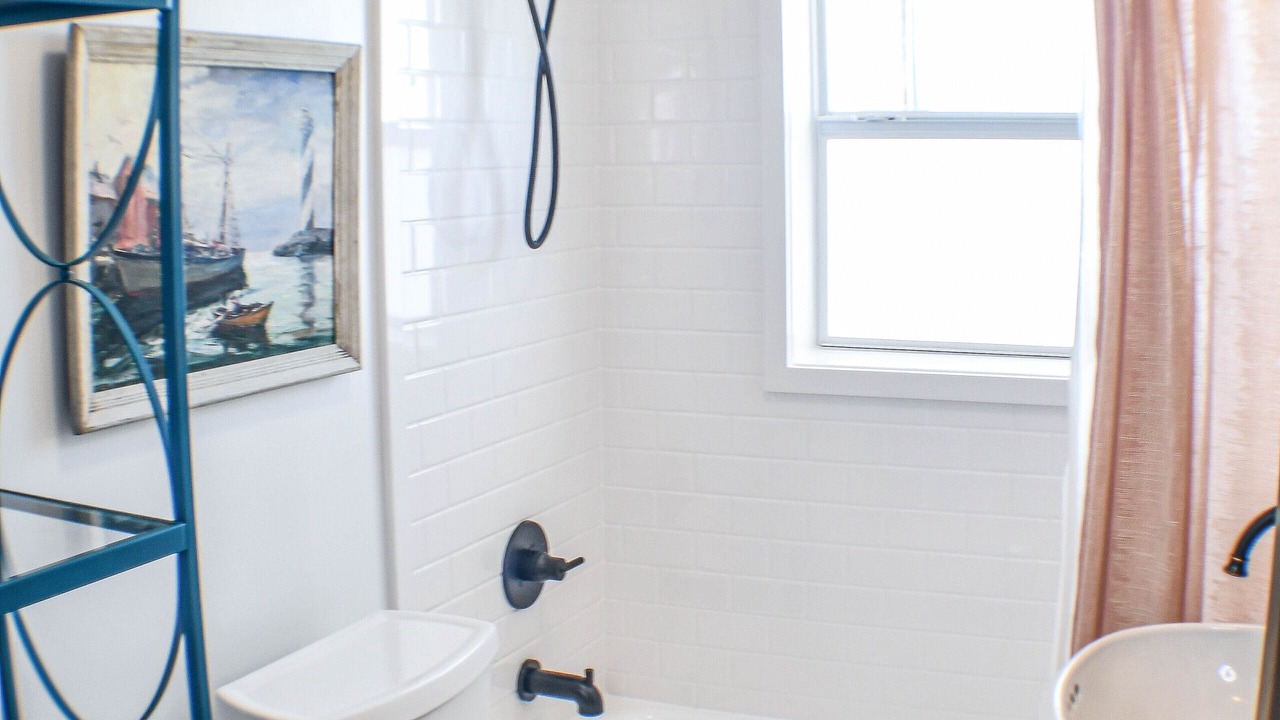 Photo of Bathroom in Dauphin Island