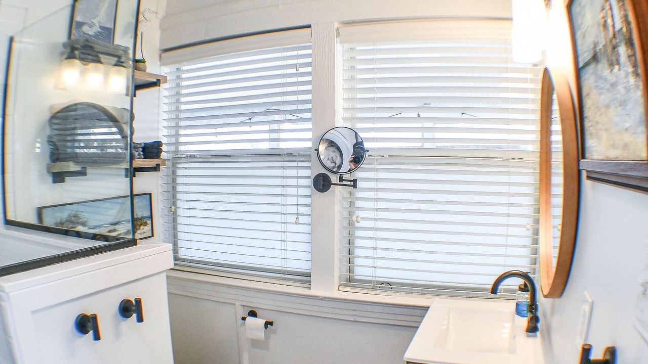 Photo of Bathroom in Dauphin Island