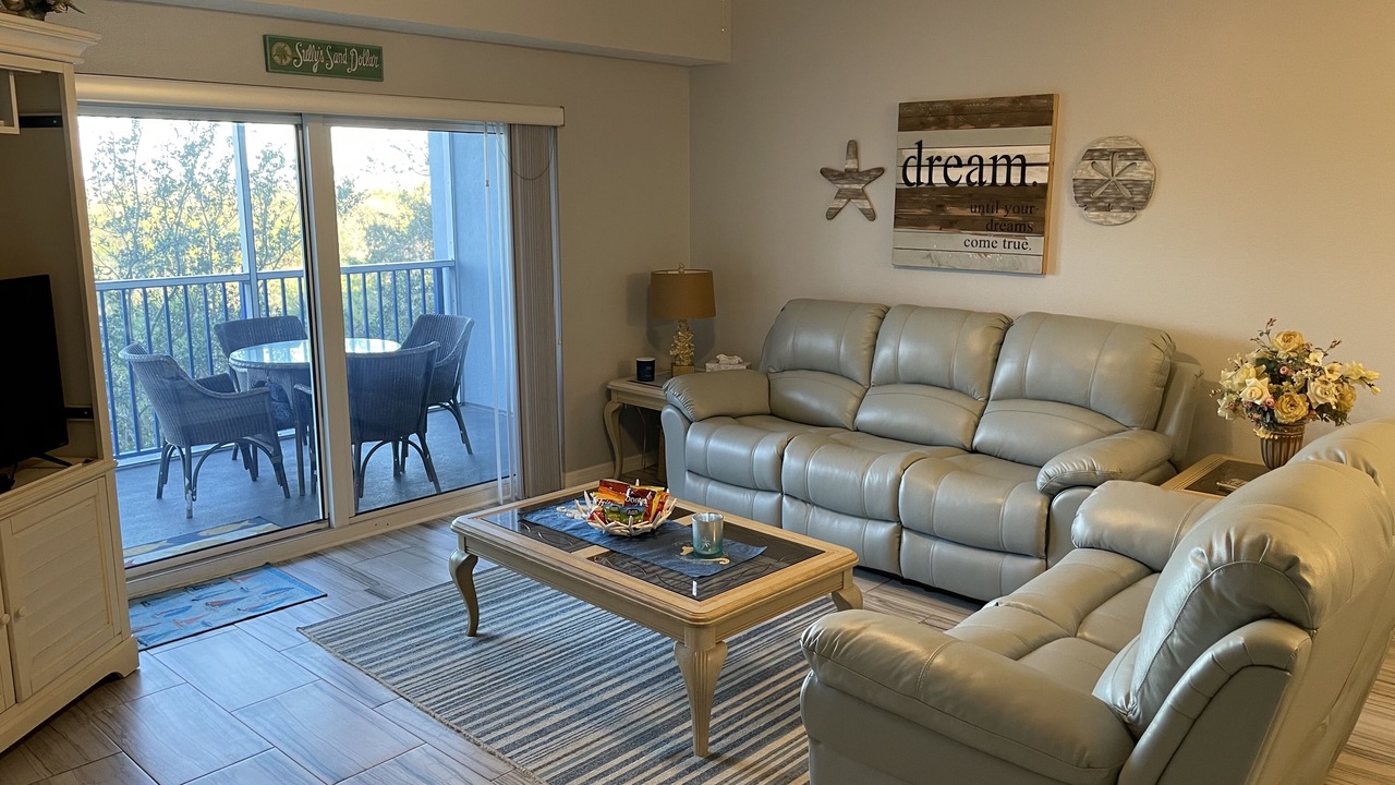 Photo of Livingroom in New Smyrna Beach