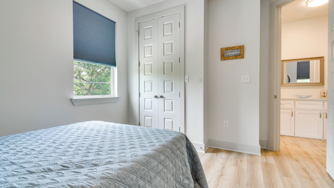 Photo of Bedroom in Waveland