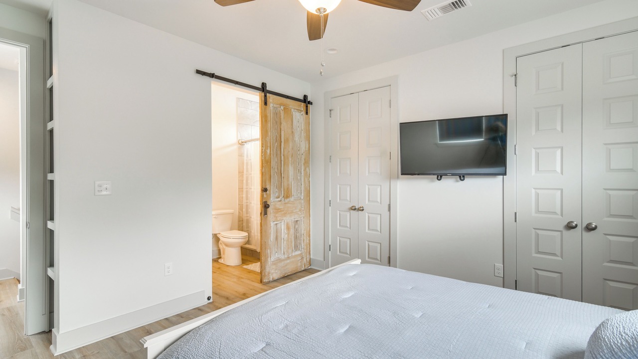 Photo of Bedroom in Waveland