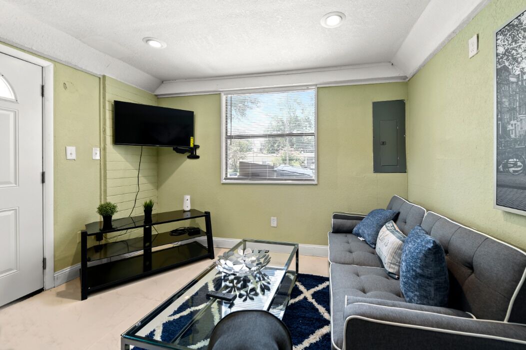 Photo of Livingroom in Englewood