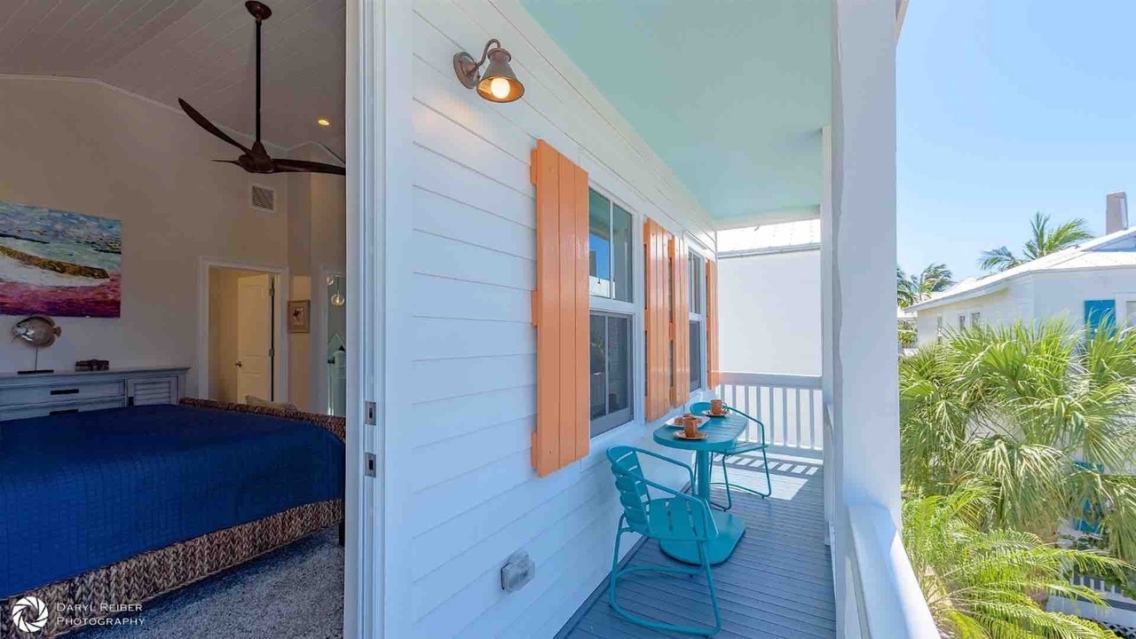 Photo of Patio Balcony in Uptown - Upper Duval
