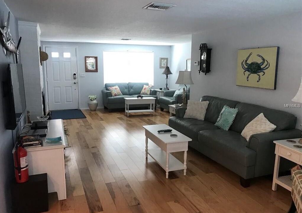 Photo of Livingroom in Hudson