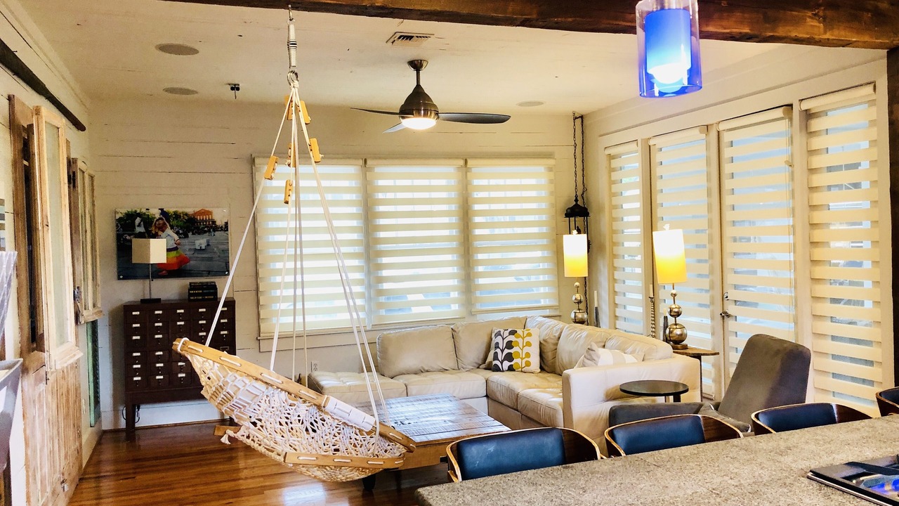 Photo of Livingroom in Downtown