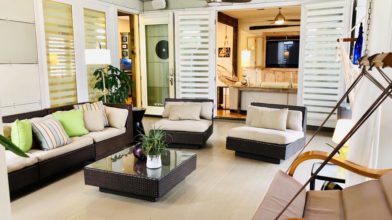 Photo of Livingroom in Downtown