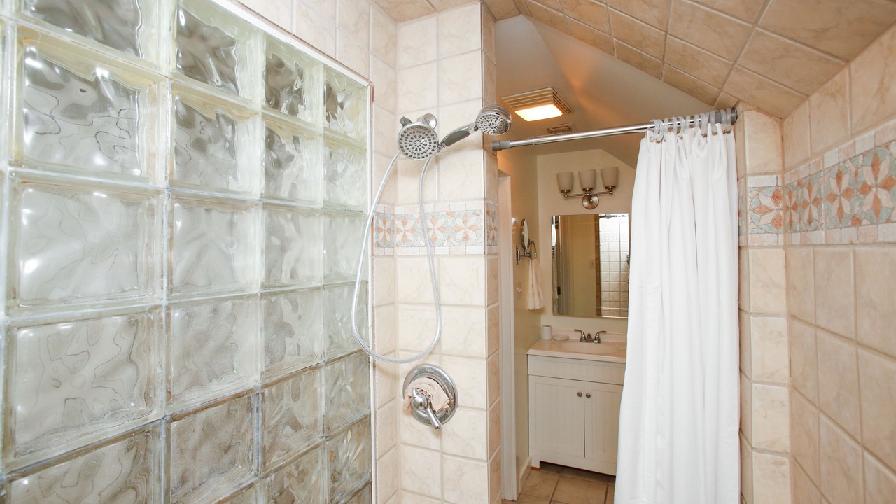 Photo of Bathroom in Treme