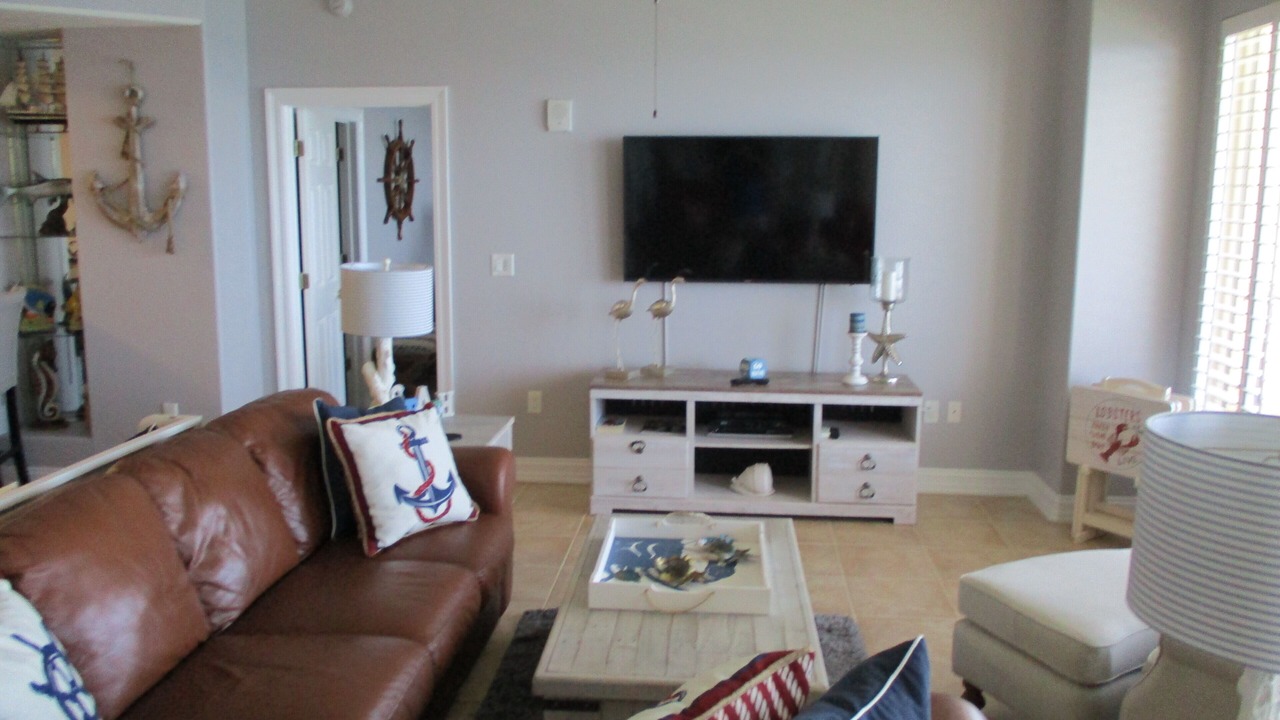 Photo of Livingroom in Thomas Drive