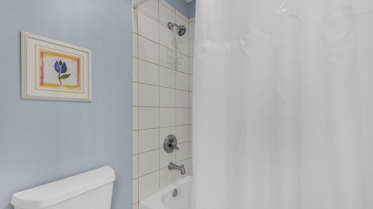 Photo of Bathroom in Clipper Cove