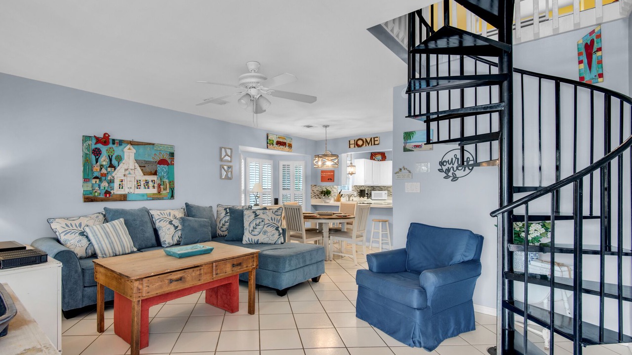Photo of Livingroom in Clipper Cove
