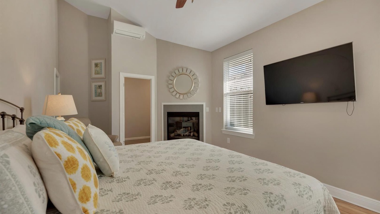 Photo of Bedroom in Clipper Cove