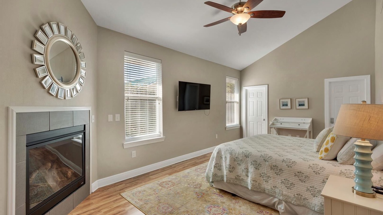 Photo of Bedroom in Clipper Cove