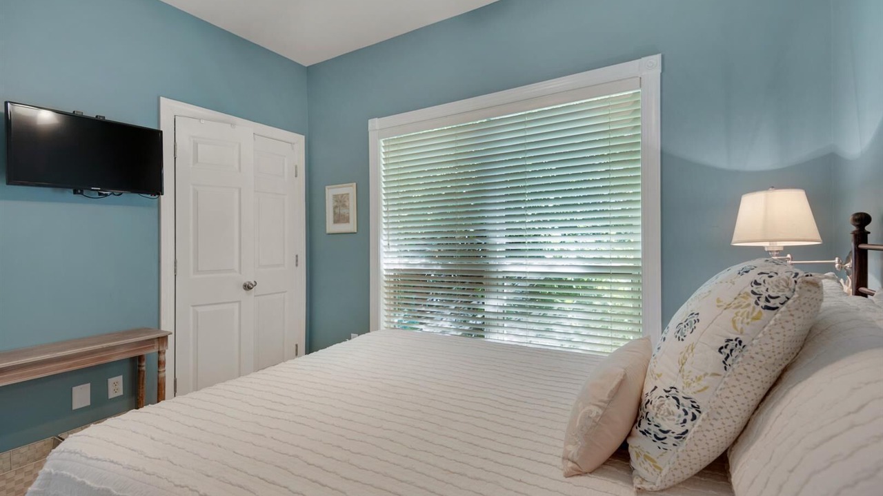 Photo of Bedroom in Clipper Cove