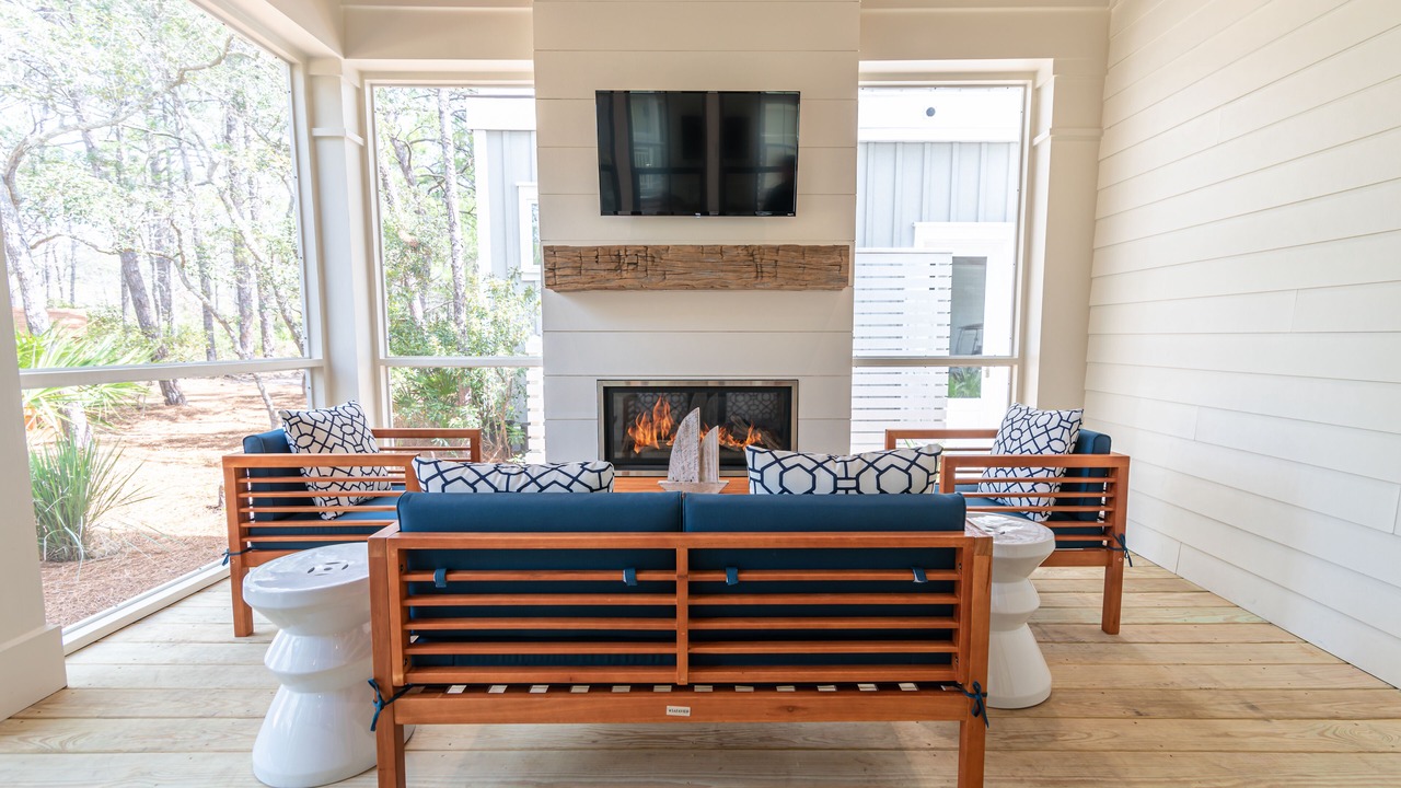 Photo of Livingroom in Lakeside at Blue Mountain Beach