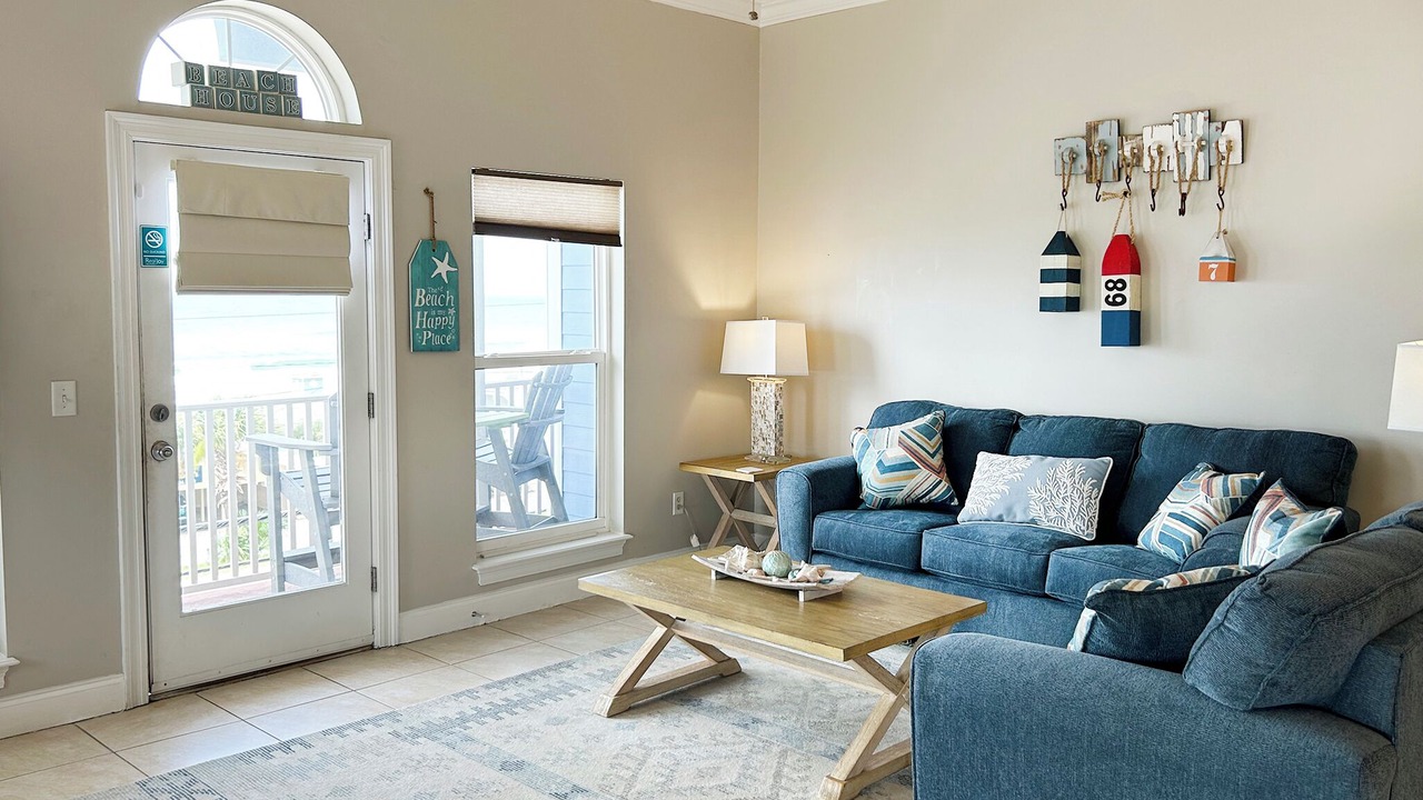 Photo of Livingroom in Bahama Beach