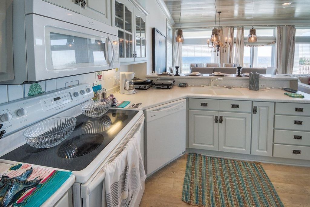 Photo of Kitchen in Kiska Beach