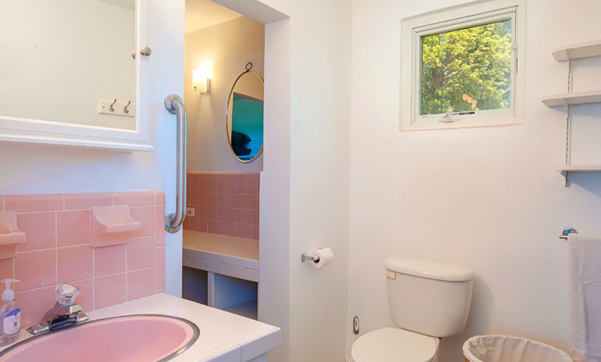 Photo of Bathroom in Sugarloaf Shores