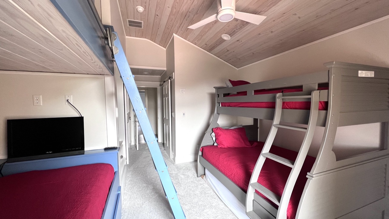 Photo of Bedroom in Seacrest
