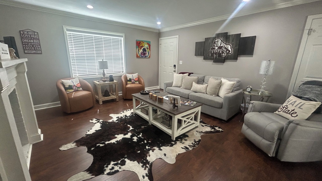 Photo of Livingroom in Starkville