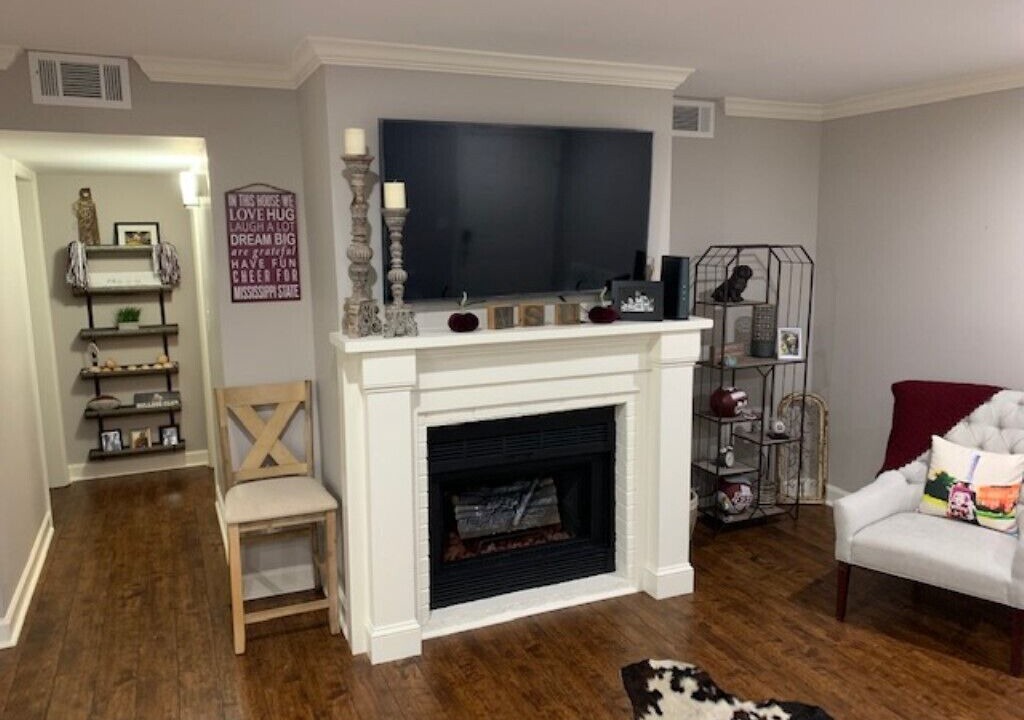 Photo of Livingroom in Starkville