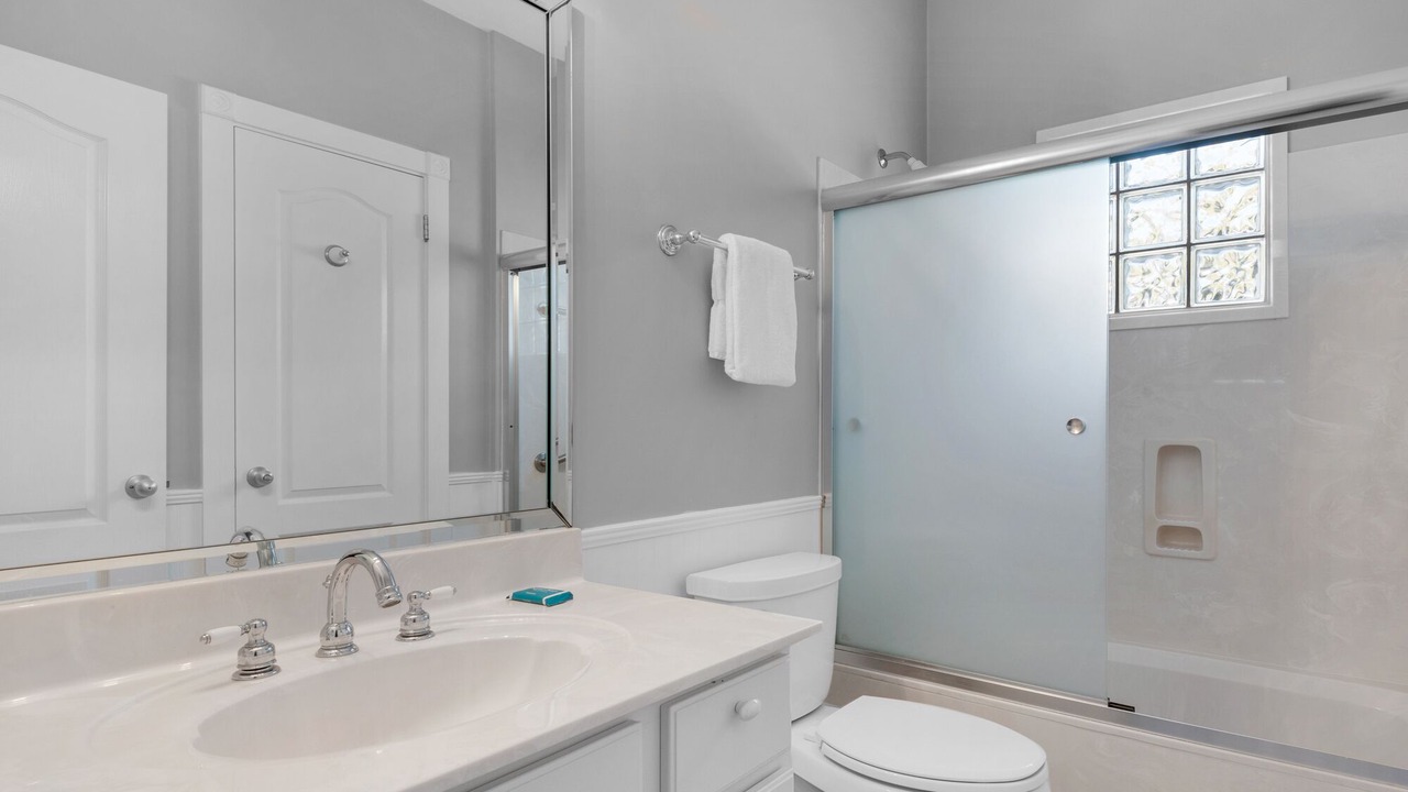 Photo of Bathroom in Crystal Shores