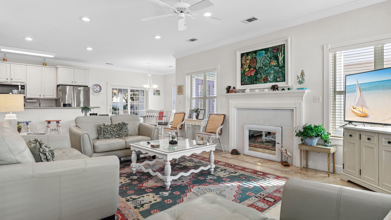 Photo of Bedroom in Crystal Shores