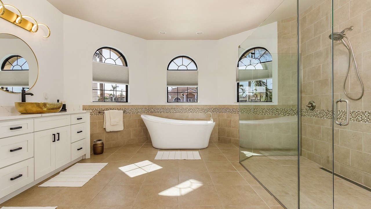 Photo of Bathroom in Pelican