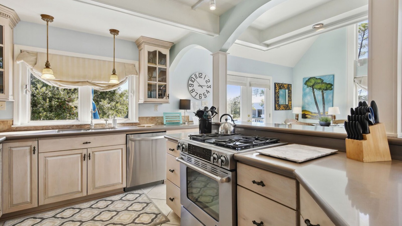 Photo of Kitchen in Henderson Point