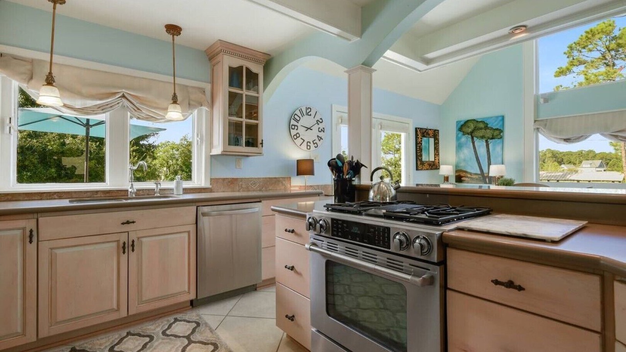 Photo of Kitchen in Henderson Point